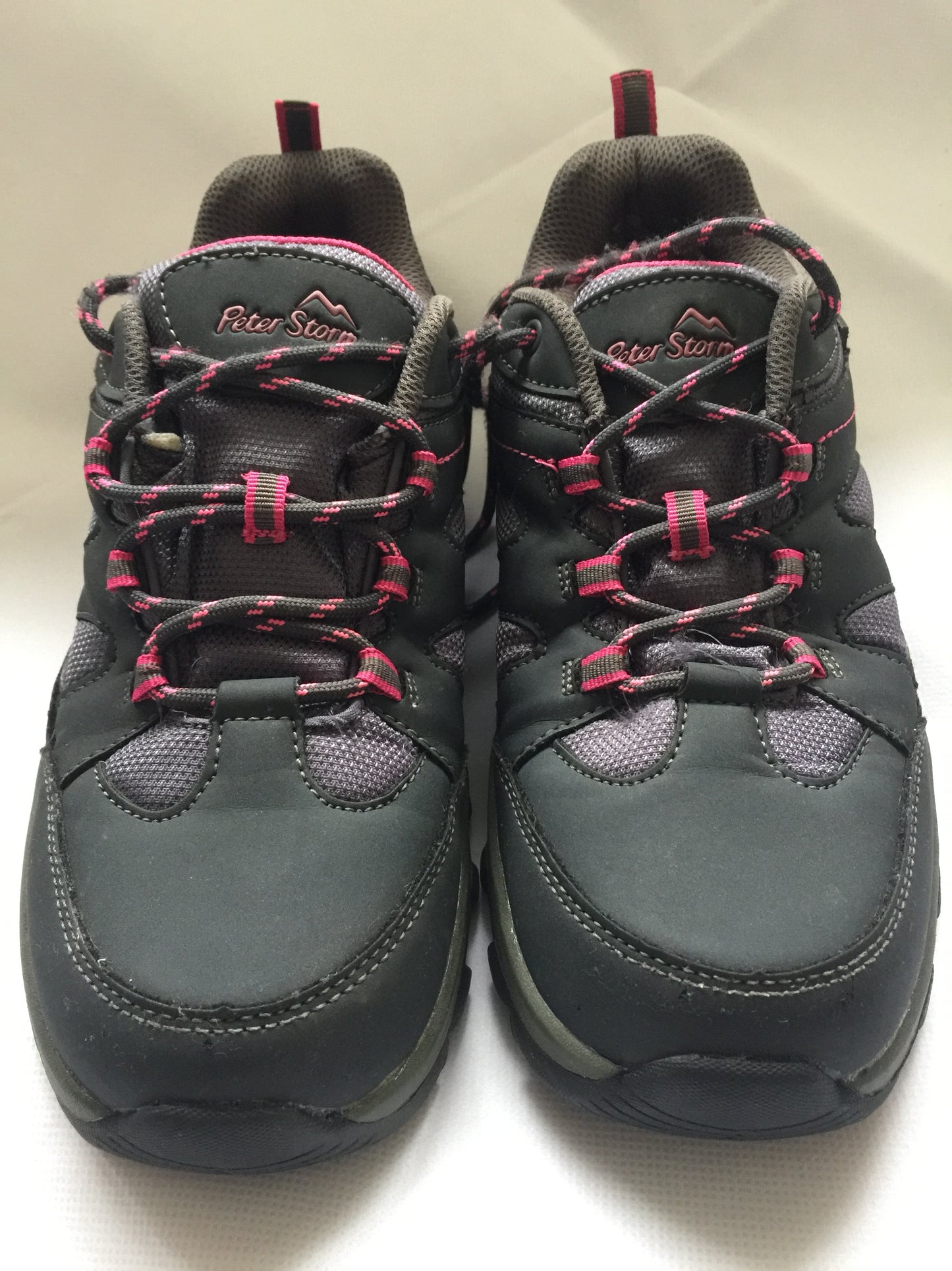 Still Lovable - Trainers front