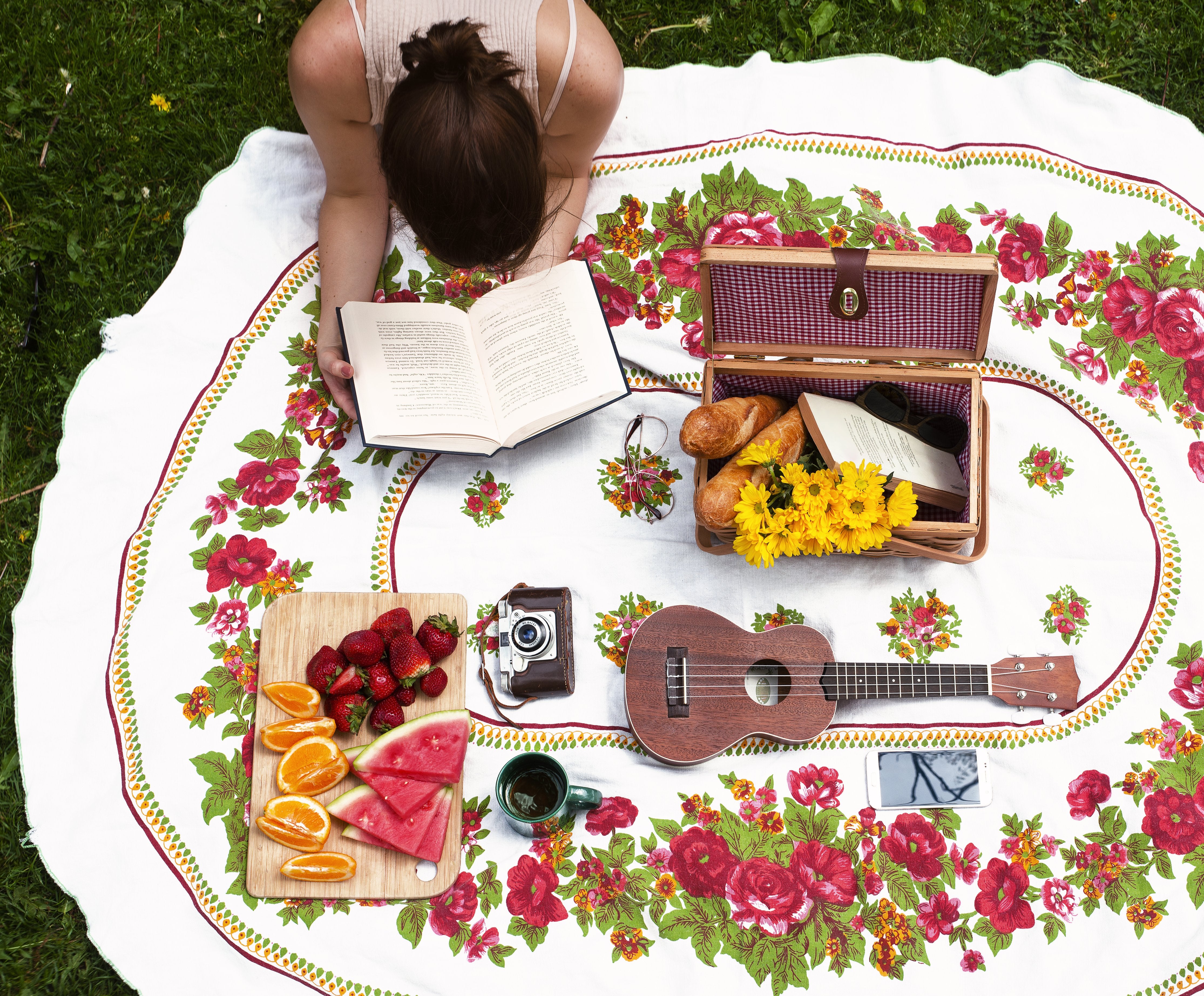 files/burst_perfect-afternoon-picnic-in-the-sun.jpg