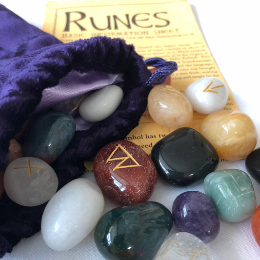 Game - Crystal Runes Bag Set 
